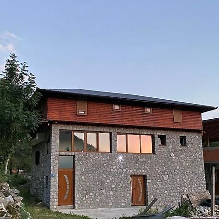 Gusinje Shpija E Gjyshit Vuthaj酒店 外观 照片